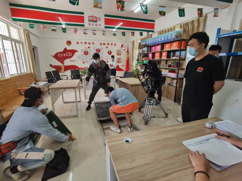 追星女孩心理学分析报告：上蔡县广告片拍摄公司揭秘饭圈应援式传播逻辑